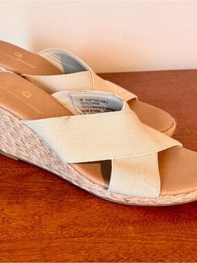 Tommy Bahama Suzette Beige Wedge Sandals Espadrille Platform Shoes 9M